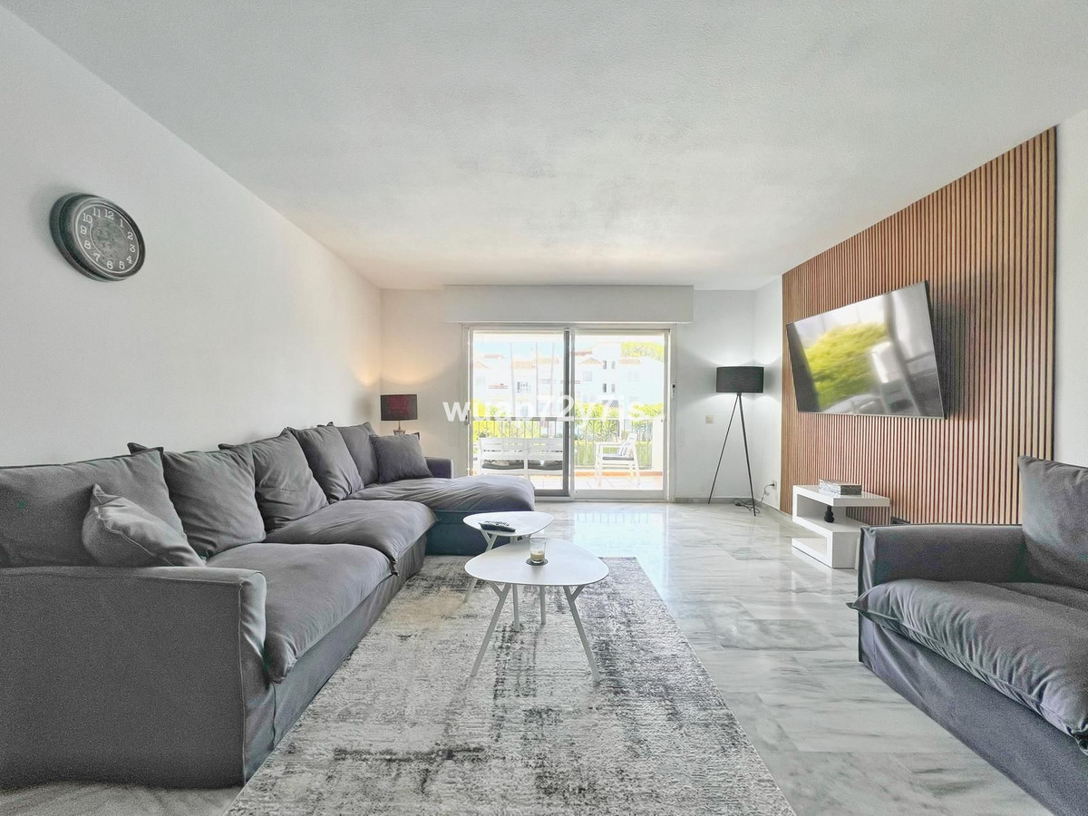 3 bedroom Apartments for sale in Atalaya – R5128831