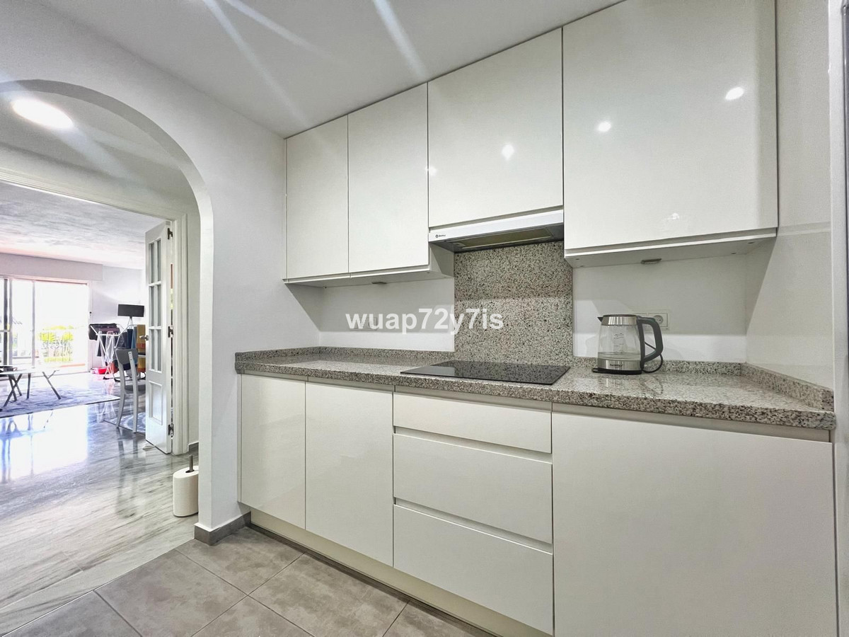 3 bedroom Apartments for sale in Atalaya – R5128831