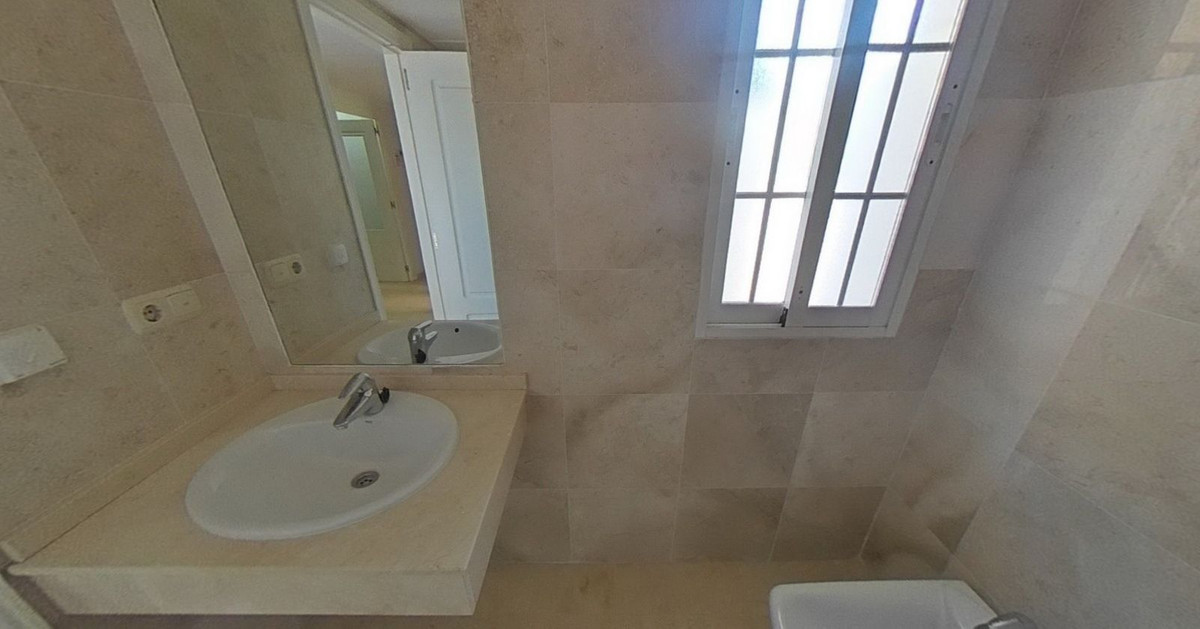 3 bedroom Townhouses for sale in Calahonda – R5051086