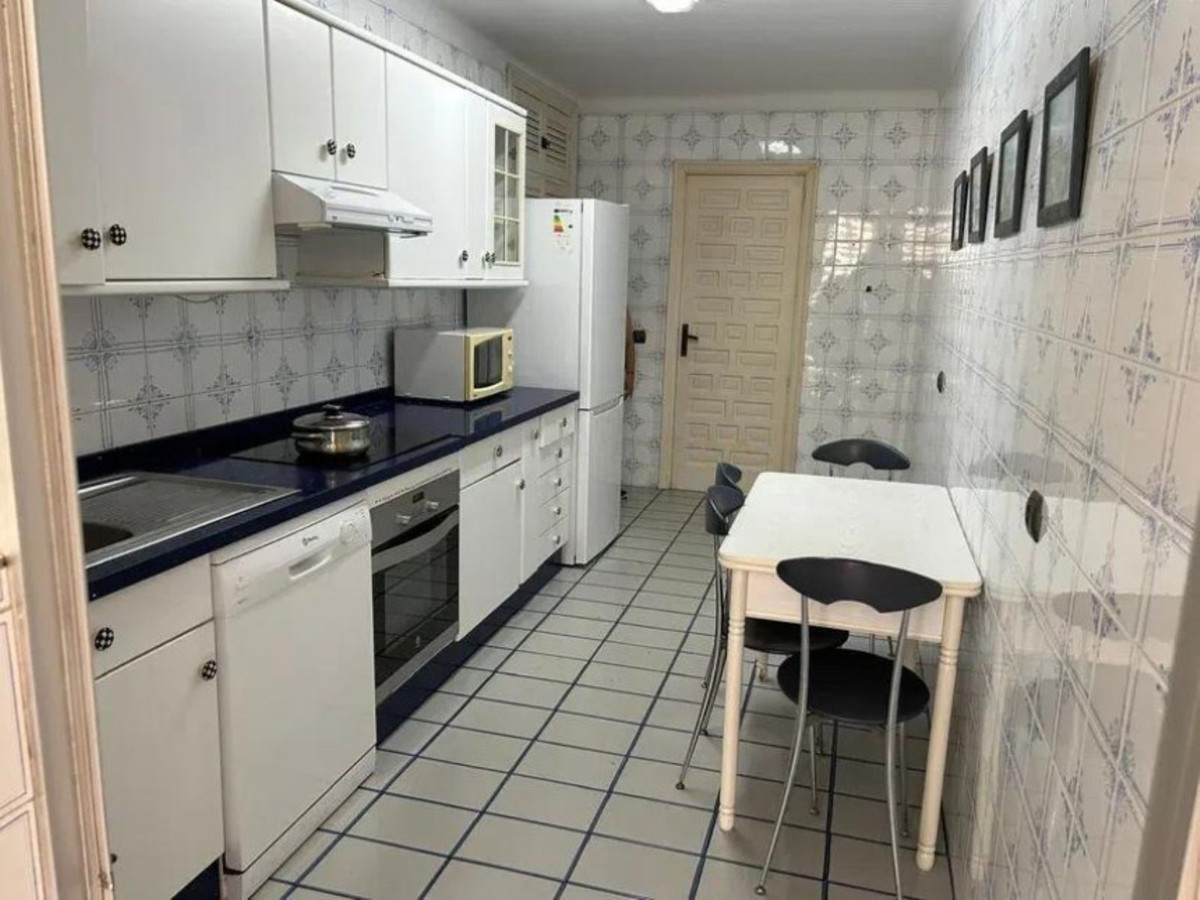 3 bedroom Apartments for sale in Marbella – R5135443