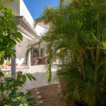 5 bedroom Villas for sale in Marbesa – R4937896