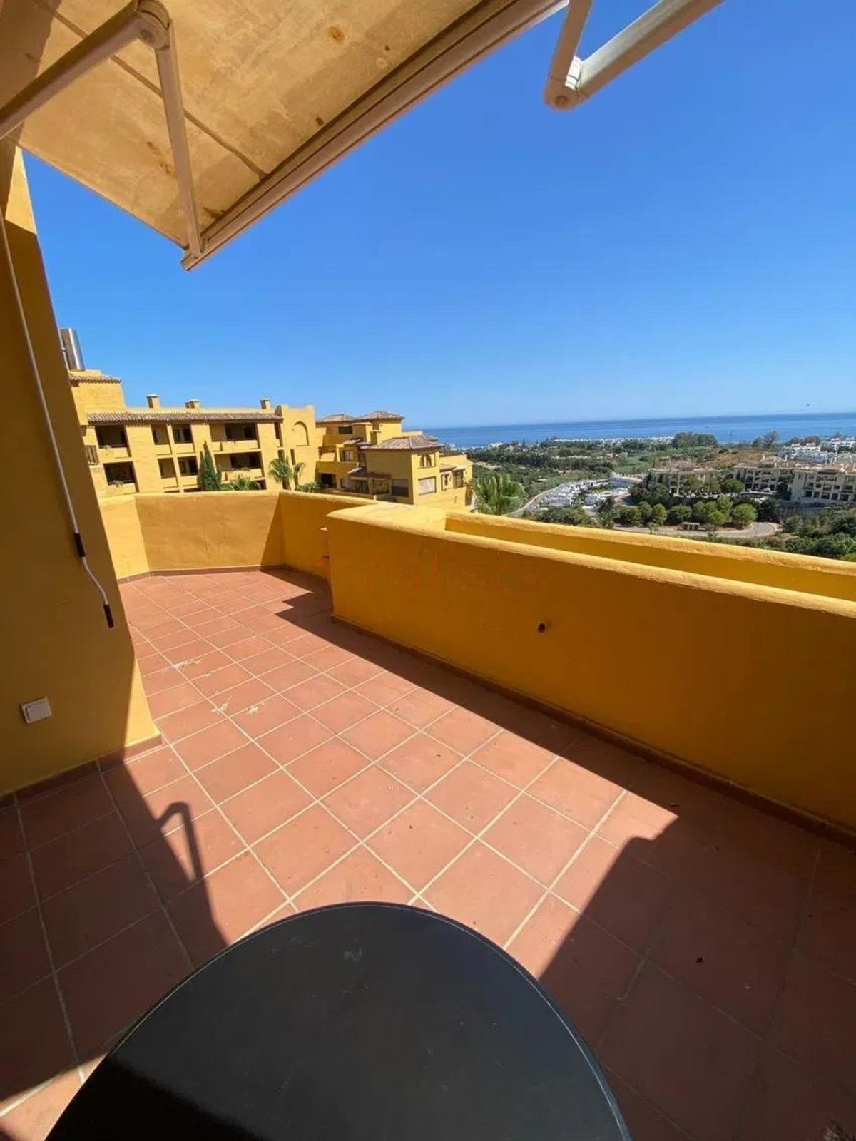 Apartamentos de 4 dormitorios en venta en Selwo – R5139637
