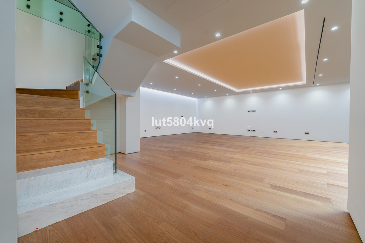 4 bedroom Apartments for sale in Milla de Oro – R5075737