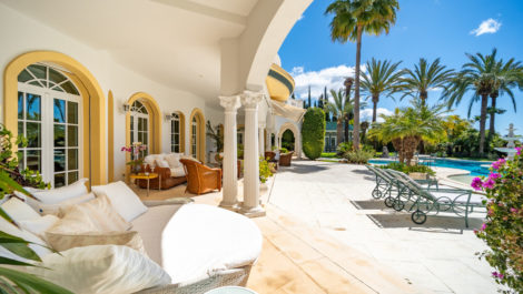 14 bedroom Villas for sale in Milla de Oro – R5073526