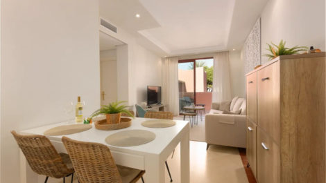2 bedroom Apartments for sale in Elviria – R5144884