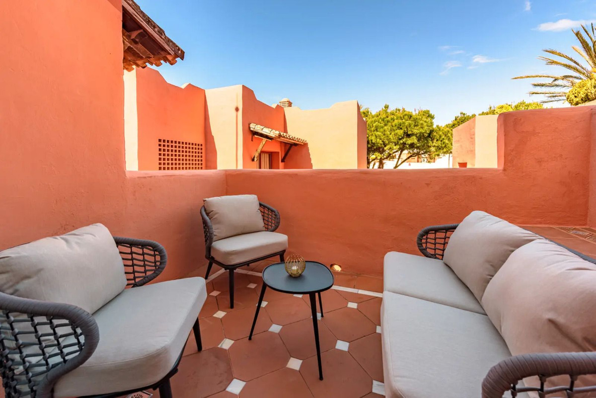 2 bedroom Apartments for sale in Elviria – R5144884