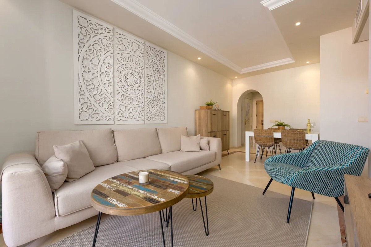 2 bedroom Apartments for sale in Elviria – R5144884