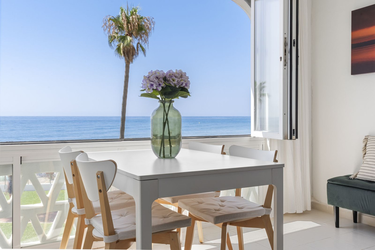 Apartamentos de 2 dormitorios en venta en Calahonda – R5138020