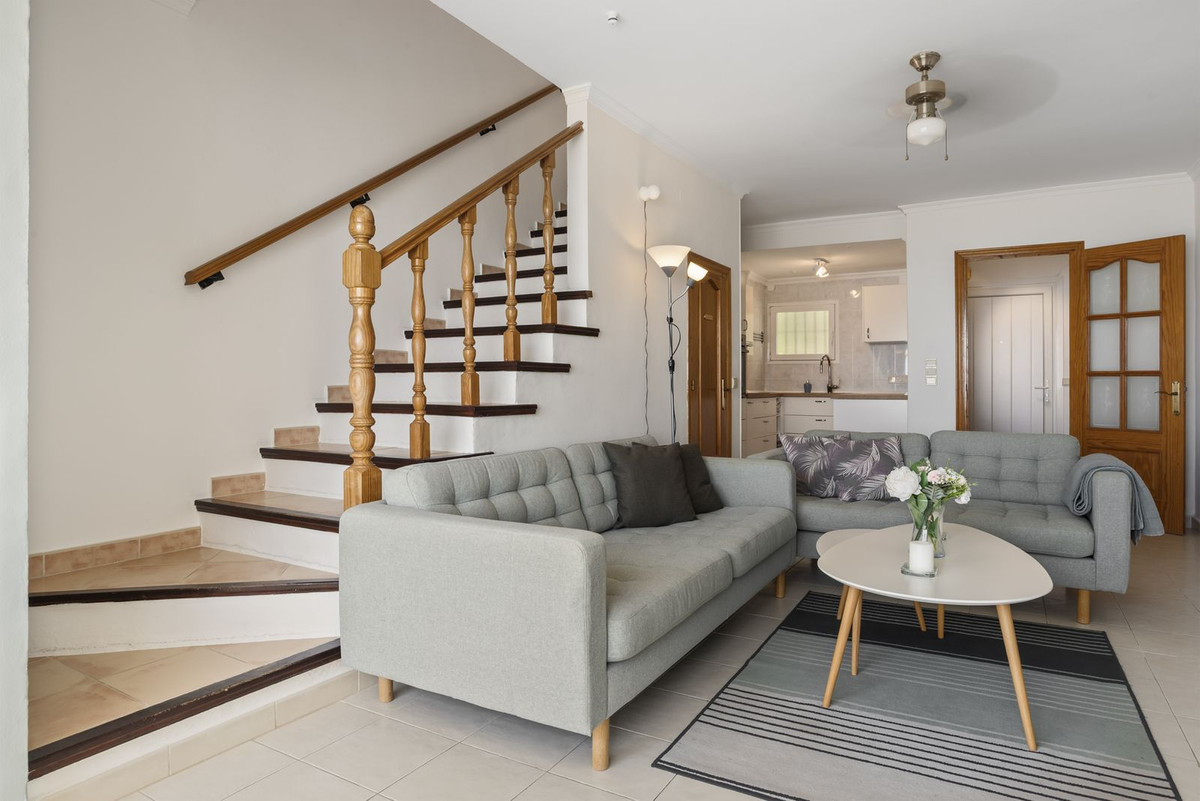 Apartamentos de 2 dormitorios en venta en Calahonda – R5138020