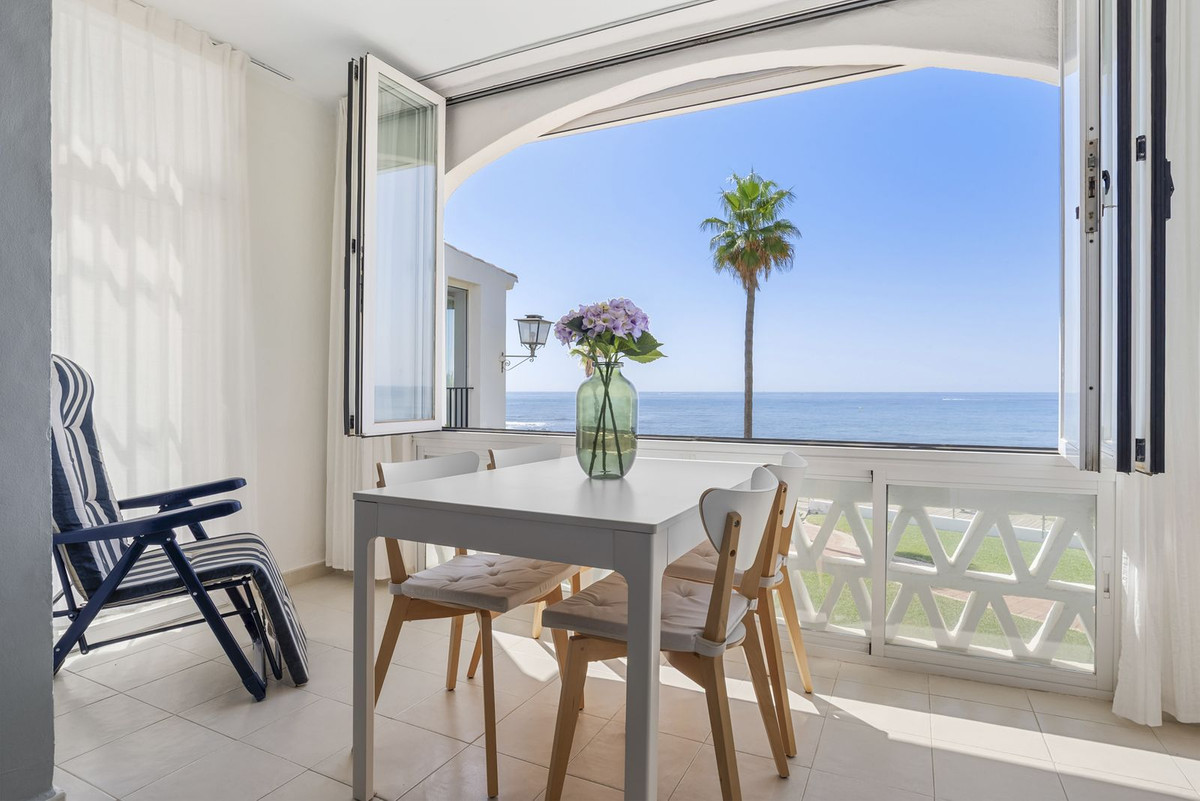 Apartamentos de 2 dormitorios en venta en Calahonda – R5138020