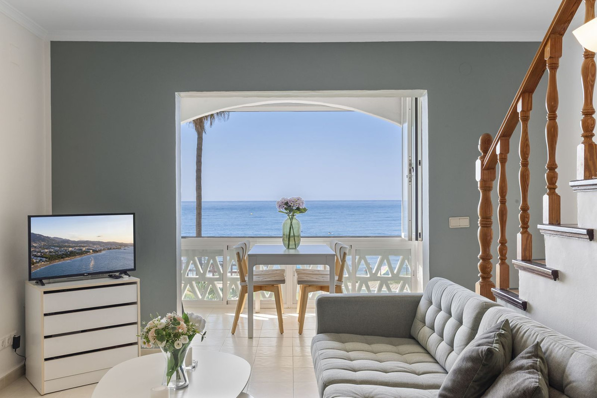 Apartamentos de 2 dormitorios en venta en Calahonda – R5138020