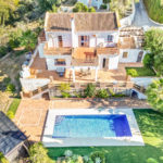 4 bedroom Villas for sale in Elviria – R5141941