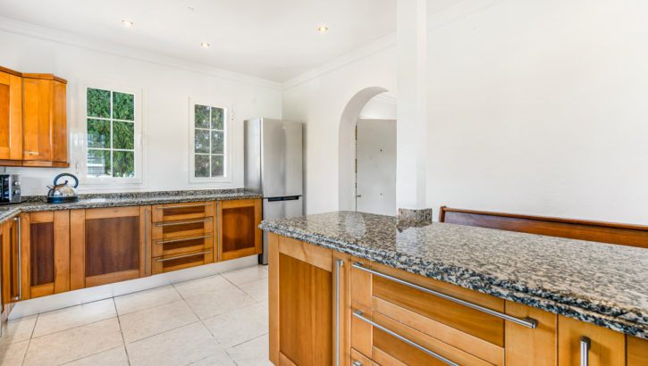 4 bedroom Villas for sale in Elviria – R5141941 in 