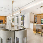 Villas de 5 dormitorios en venta en Milla de Oro – R4776136