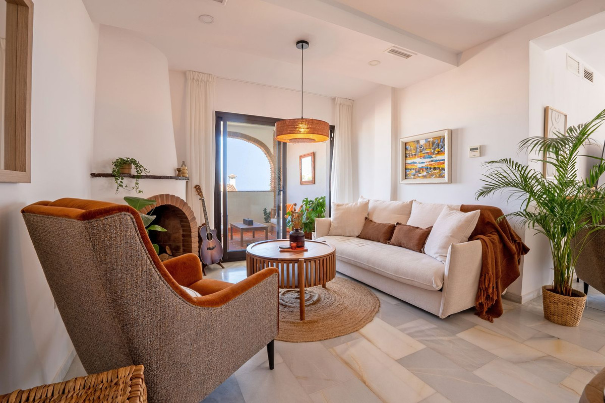 2 bedroom Penthouses for sale in Calahonda – R5145130