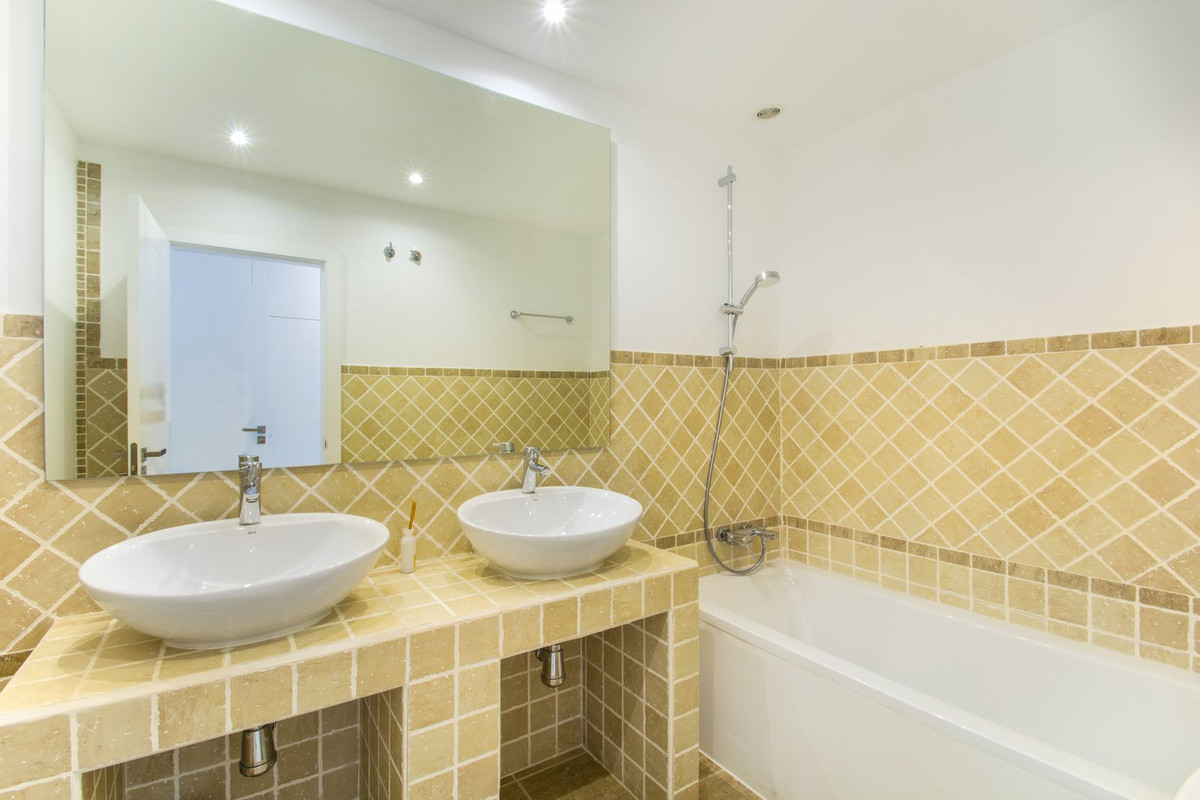 2 bedroom Apartments for sale in Selwo – R5128990