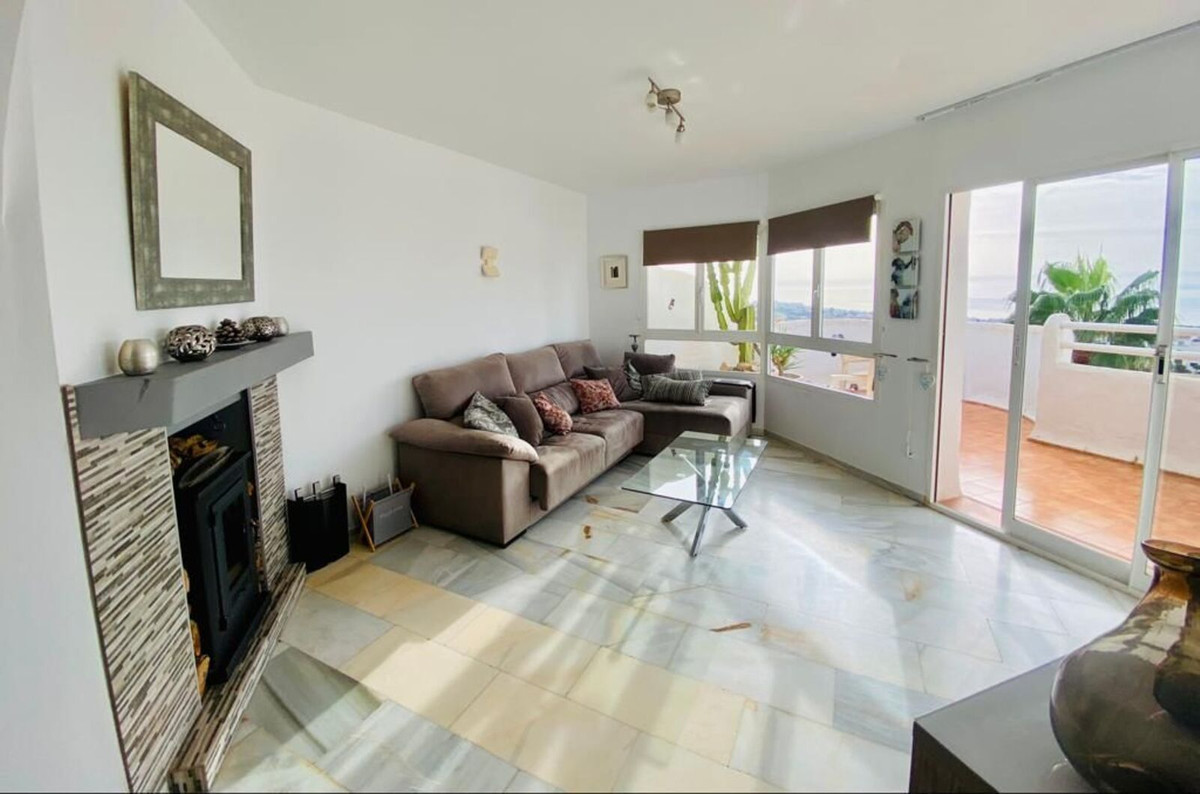 2 bedroom Penthouses for sale in Calahonda – R5129044