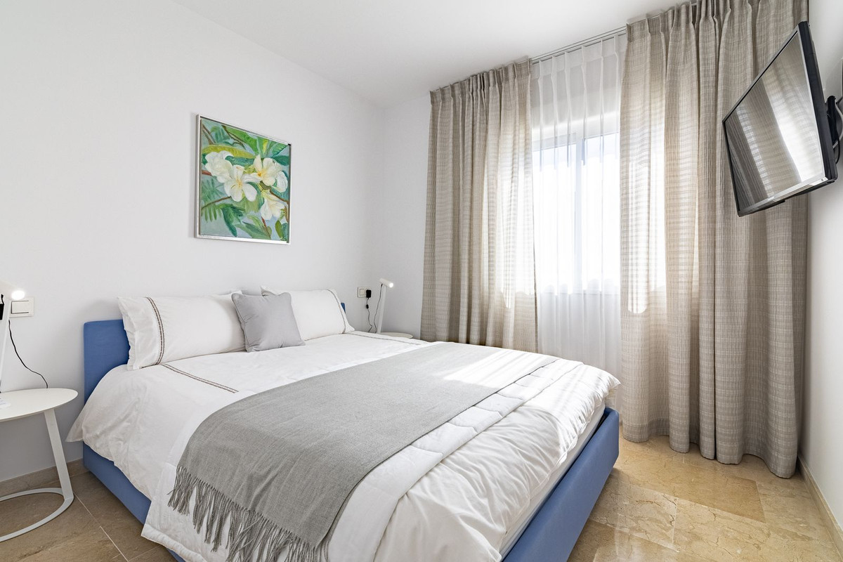 Apartamentos de 3 dormitorios en venta en Milla de Oro – R4188568