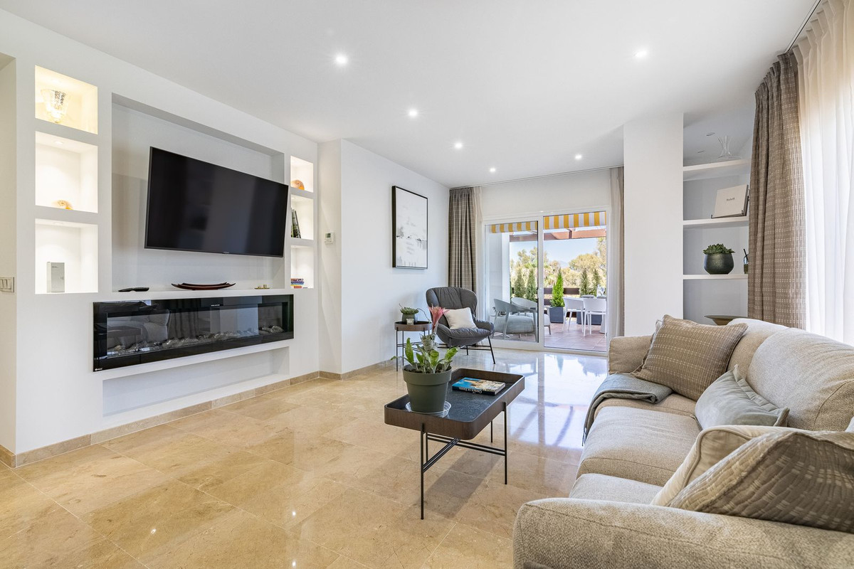 Apartamentos de 3 dormitorios en venta en Milla de Oro – R4188568
