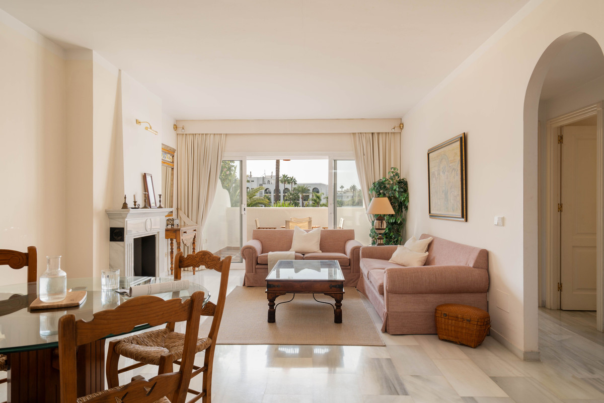 Apartamentos de 3 dormitorios en venta en Marbella – R5144722