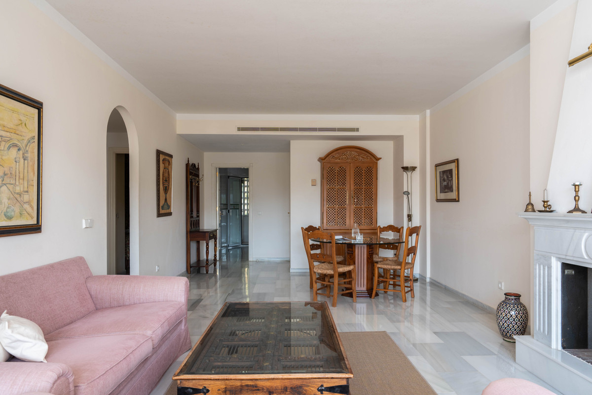 Apartamentos de 3 dormitorios en venta en Marbella – R5144722