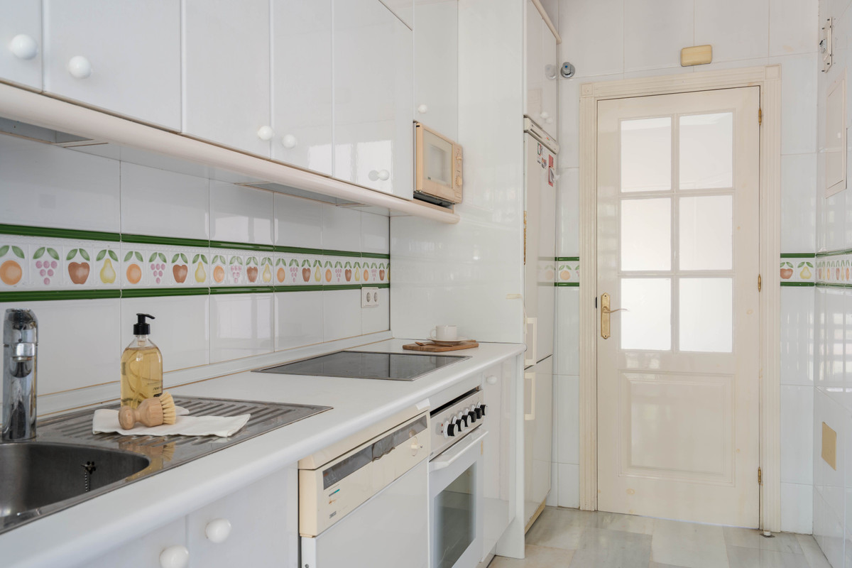 Apartamentos de 3 dormitorios en venta en Marbella – R5144722