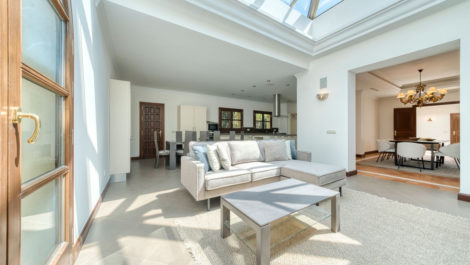 Villas de 6 dormitorios en venta en La Zagaleta – R5126929