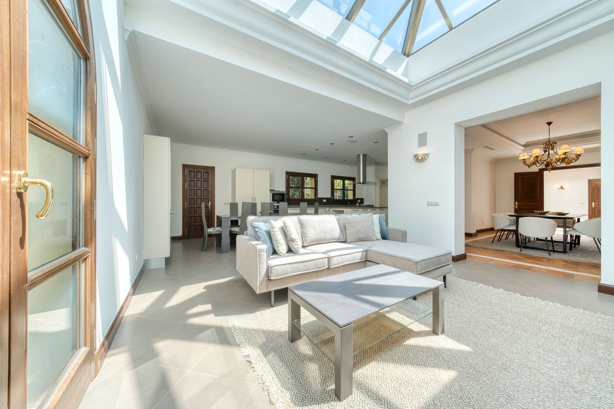 Villas de 6 dormitorios en venta en La Zagaleta – R5126929