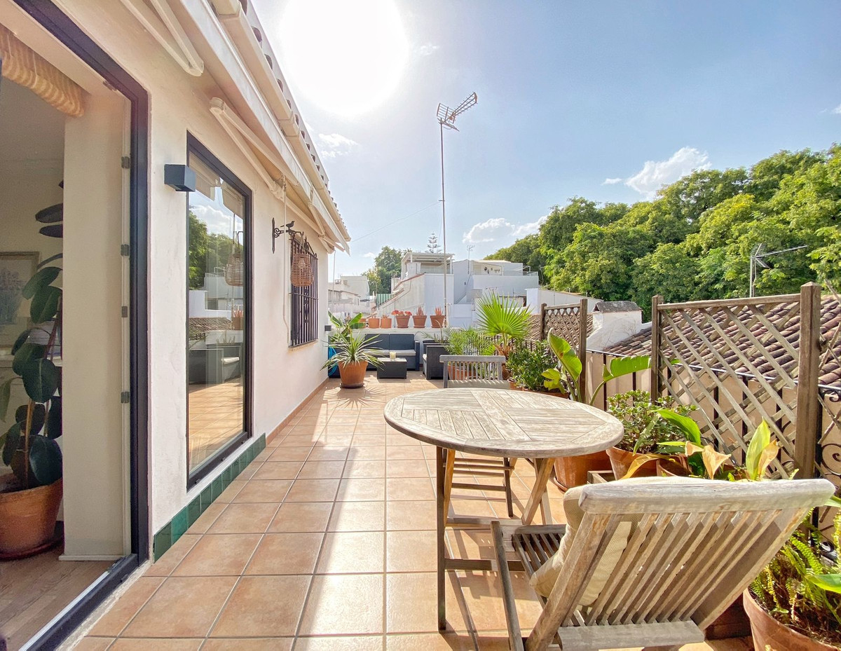 1 bedroom Penthouses for sale in Marbella – R5137609