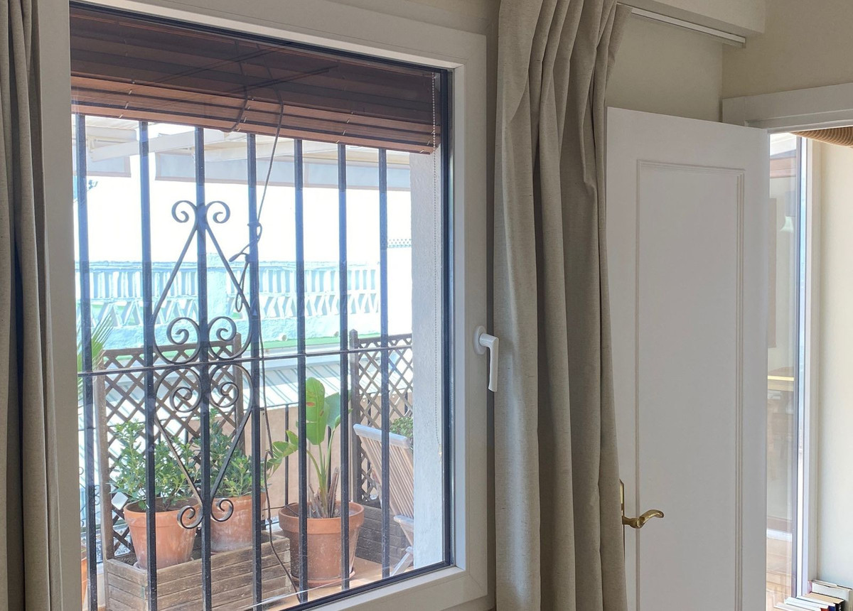 1 bedroom Penthouses for sale in Marbella – R5137609