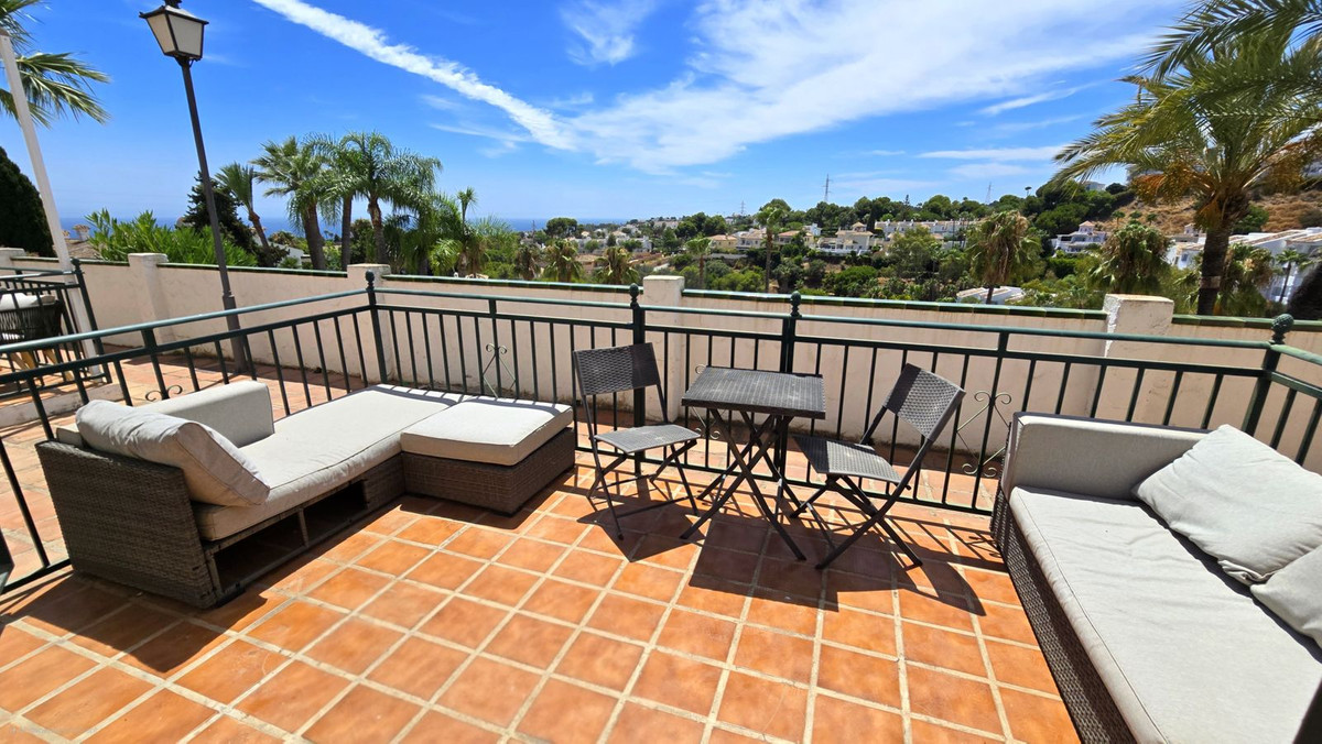 2 bedroom Apartments for sale in Calahonda – R5121916
