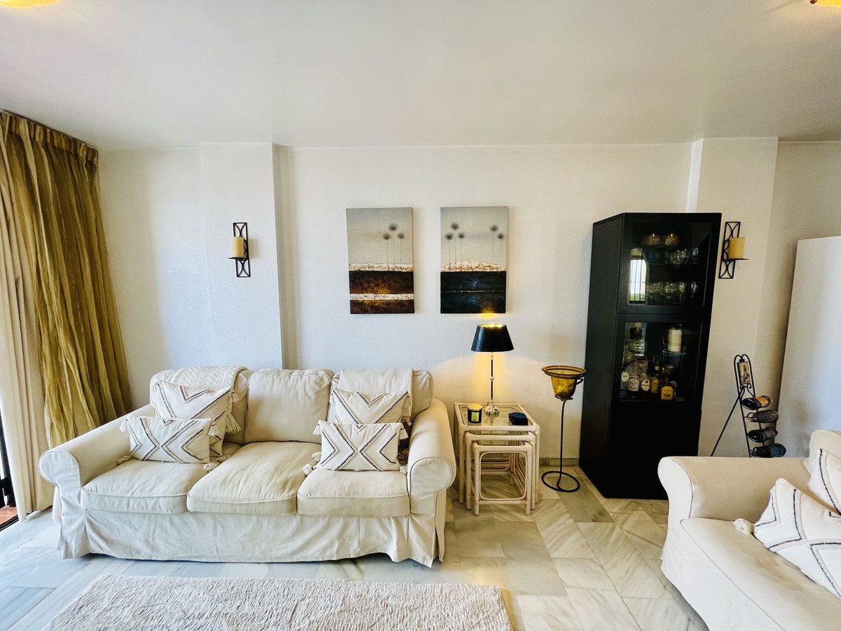 2 bedroom Apartments for sale in Riviera del Sol – R5127364