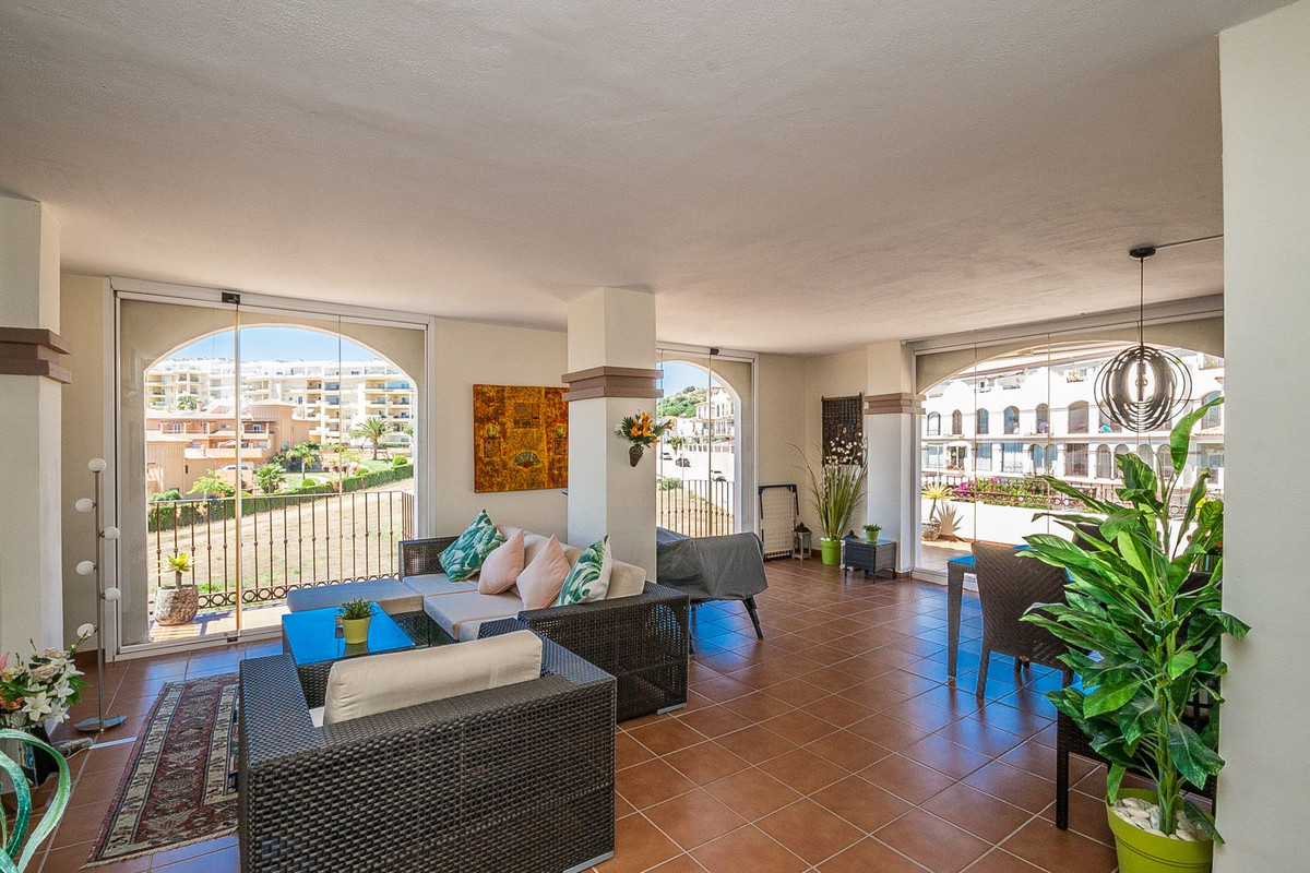 Apartamentos de 3 dormitorios en venta en La Cala de Mijas – R5014435