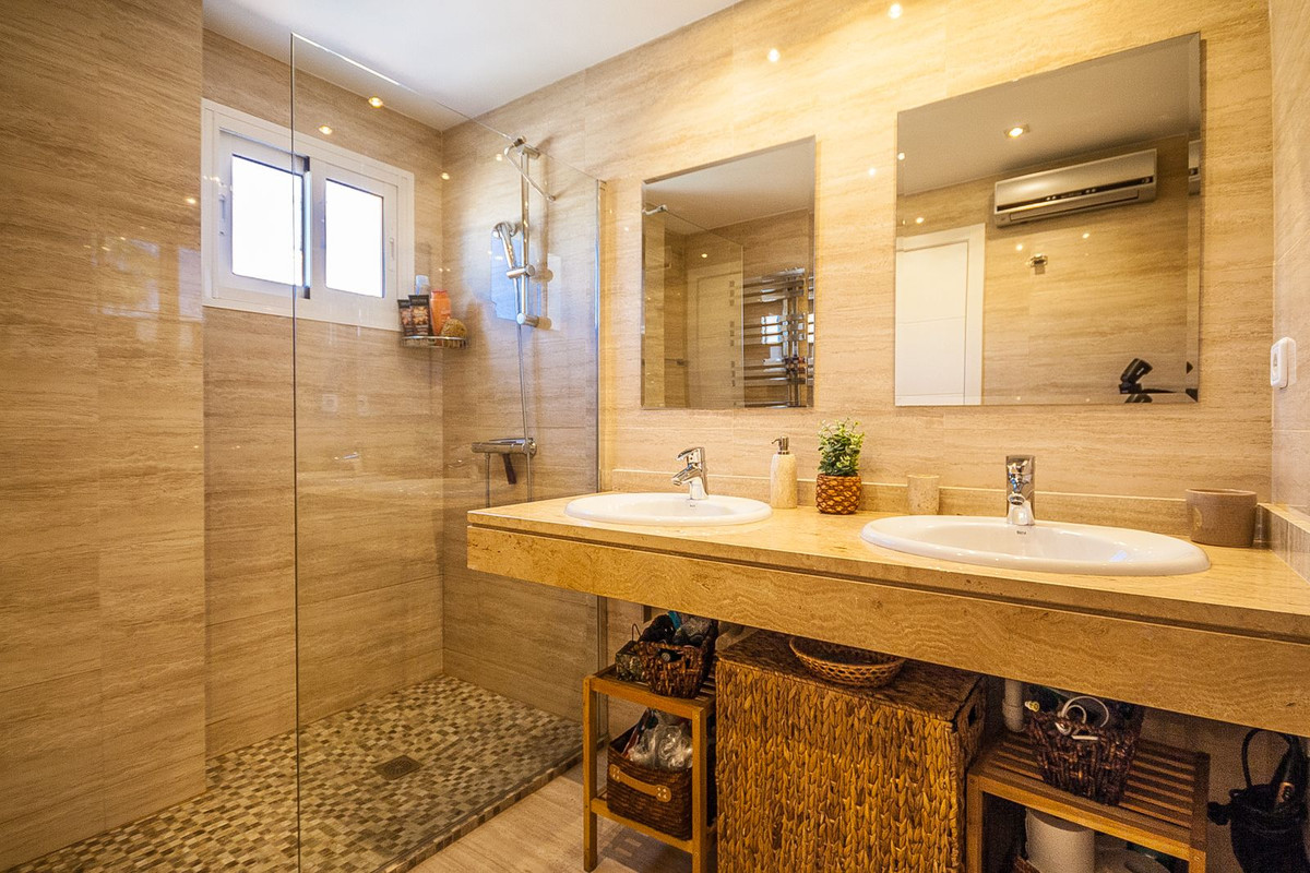 Apartamentos de 3 dormitorios en venta en La Cala de Mijas – R5014435