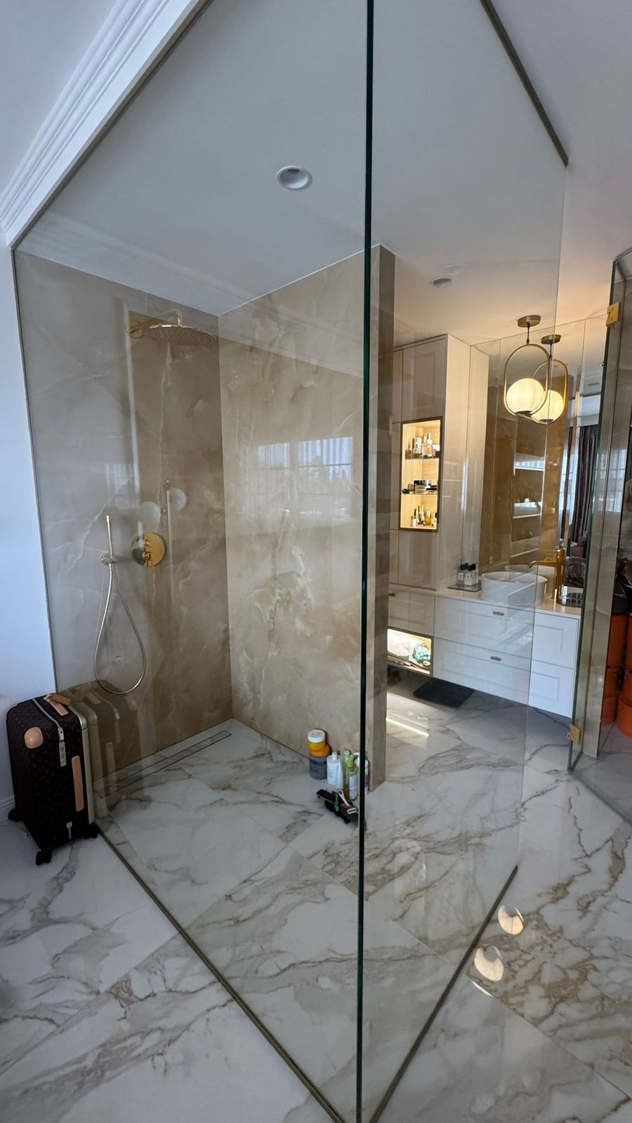Apartamentos de 2 dormitorios en venta en Milla de Oro – R5131666