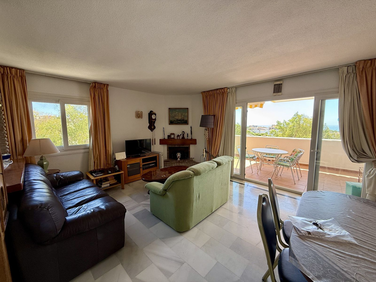 2 bedroom Penthouses for sale in Calahonda – R5140819