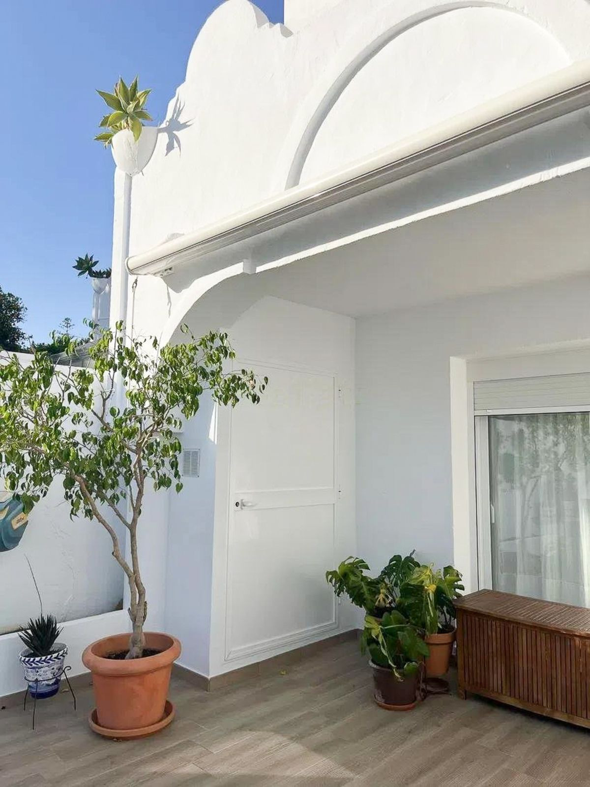 Adosados de 2 dormitorios en venta en Reserva de Marbella – R5126557