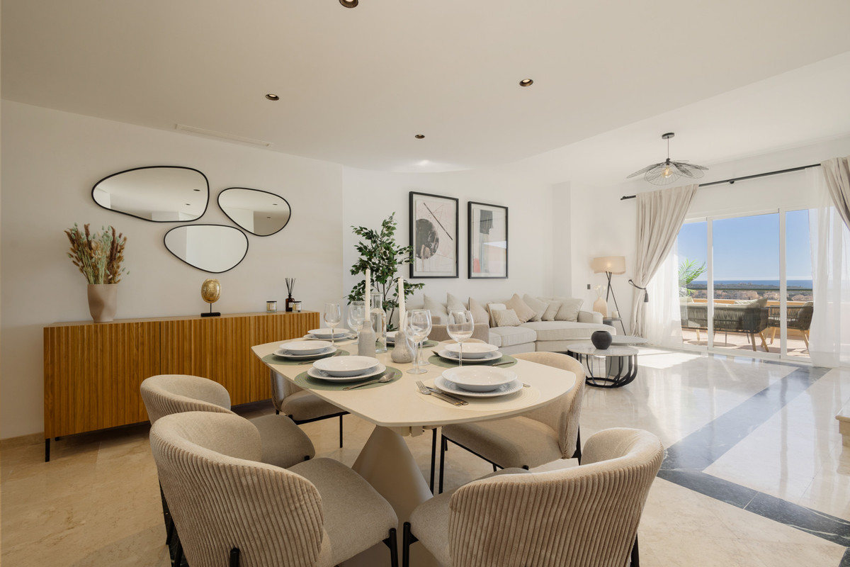 3 bedroom Apartments for sale in Elviria Hills – R5019652