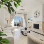 3 bedroom Apartments for sale in Elviria Hills – R5019652