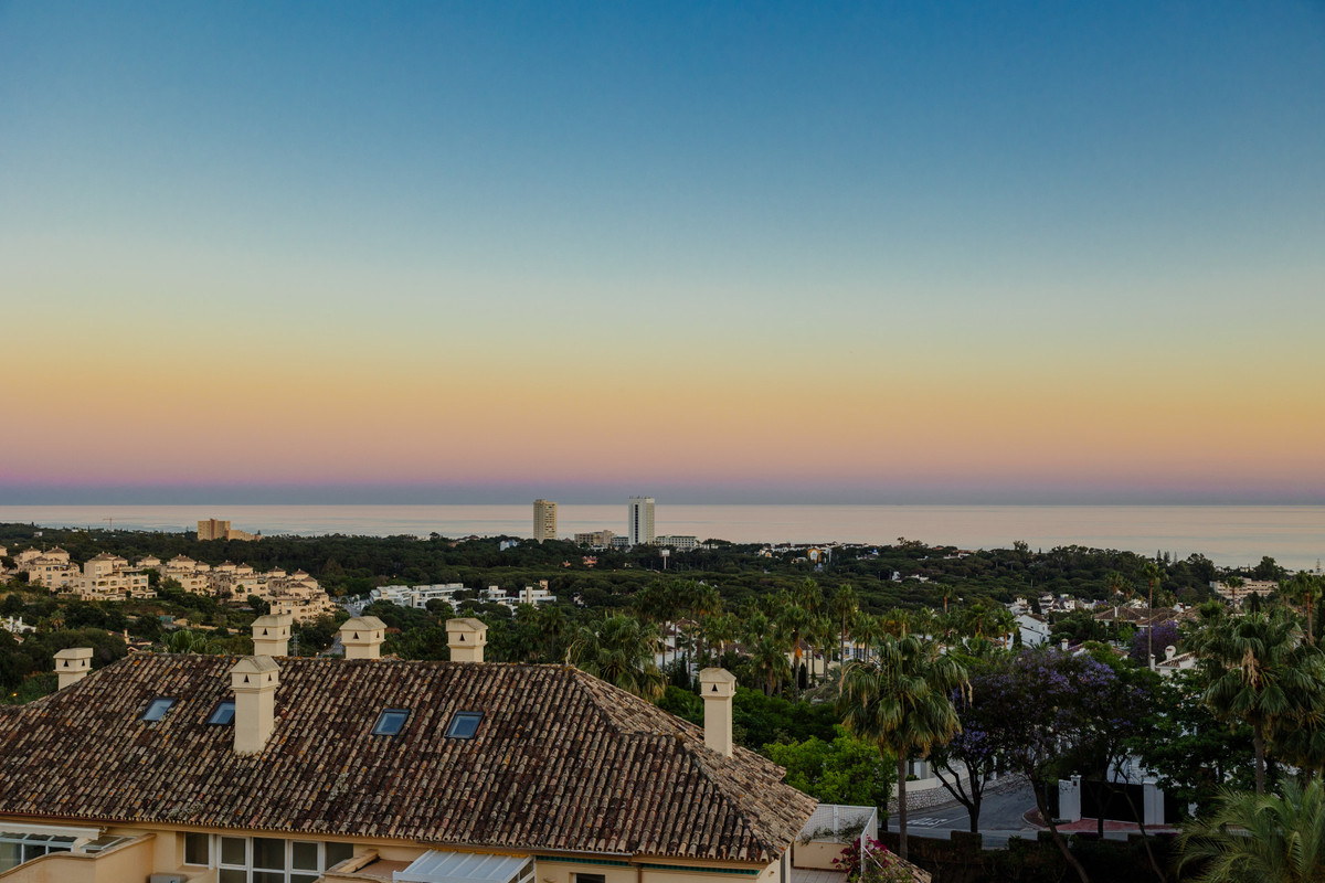 3 bedroom Apartments for sale in Elviria Hills – R5019652