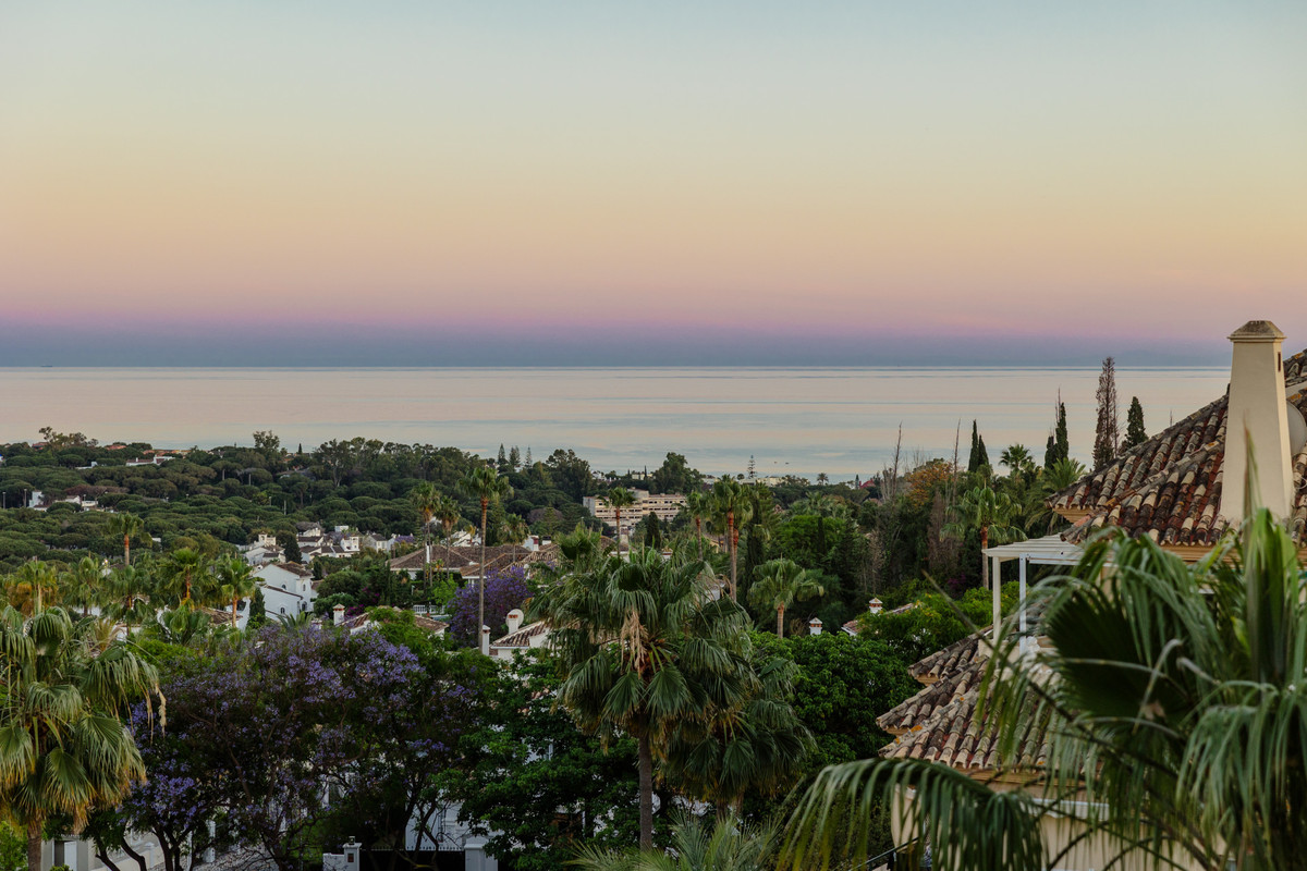 3 bedroom Apartments for sale in Elviria Hills – R5019652
