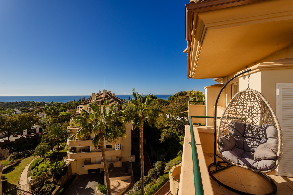 3 bedroom Apartments for sale in Elviria Hills – R5019652
