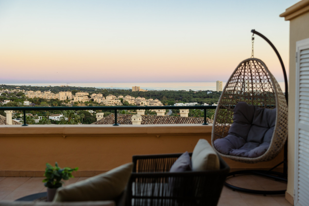 3 bedroom Apartments for sale in Elviria Hills – R5019652