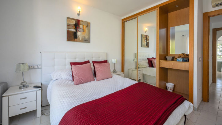 2 bedroom Apartments for sale in Miraflores – R5109358 in 