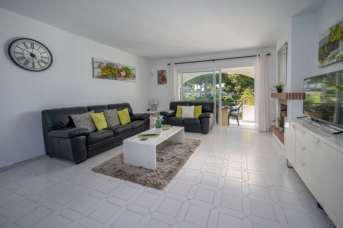 2 bedroom Apartments for sale in Miraflores – R5109358