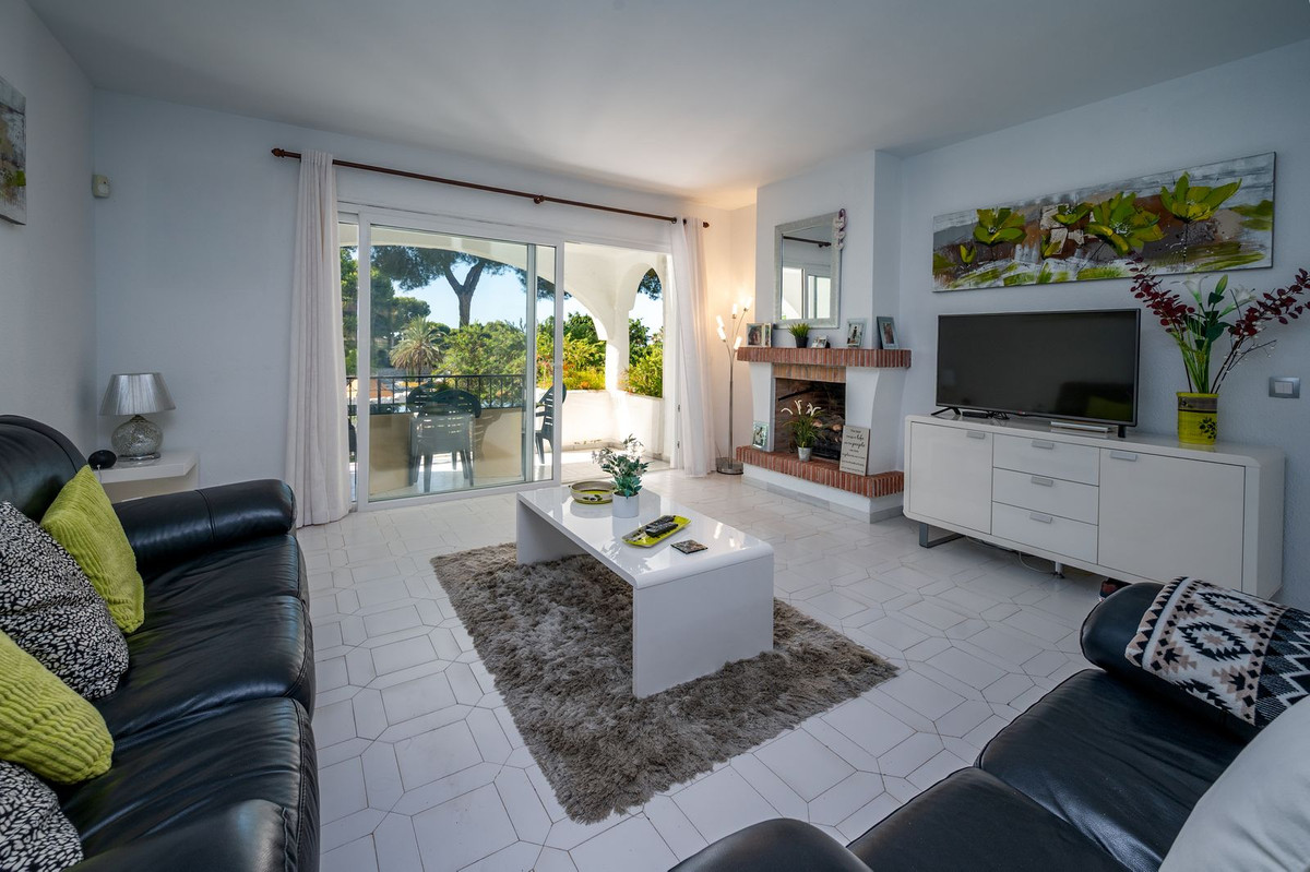 2 bedroom Apartments for sale in Miraflores – R5109358