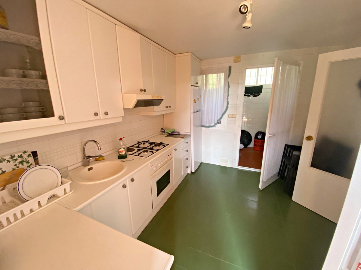 4 bedroom Apartments for sale in Marbella – R5139961