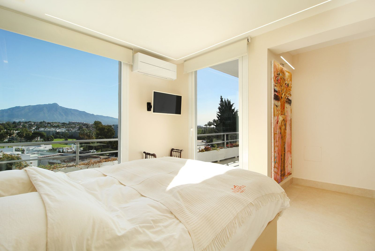 3 bedroom Apartments for sale in Guadalmina Alta – R5134720