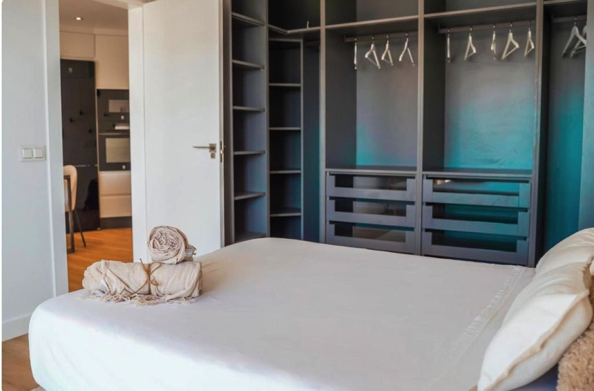 1 bedroom Apartments for sale in Marbella – R5142559