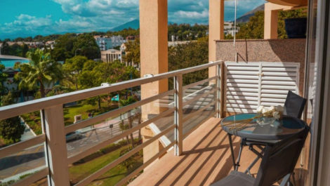 1 bedroom Apartments for sale in Marbella – R5142559